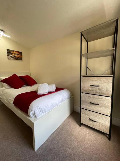 Apartamento Charter House With Good Wifi Chatham  Exterior foto