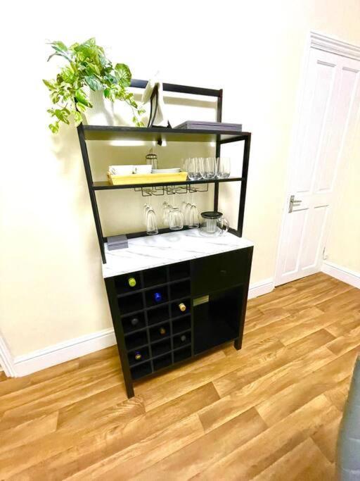 Apartamento Charter House With Good Wifi Chatham  Exterior foto