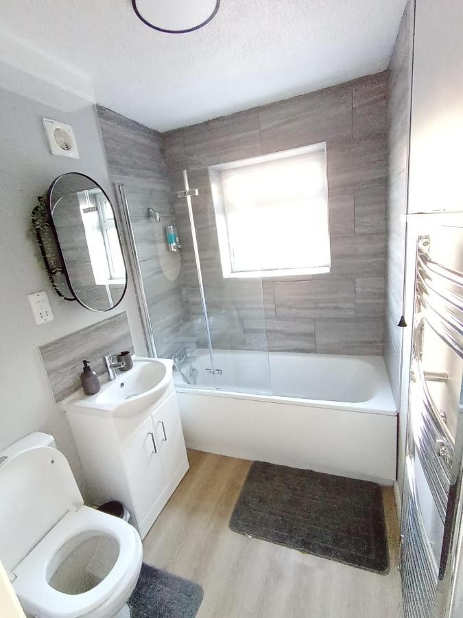 Apartamento Charter House With Good Wifi Chatham  Exterior foto
